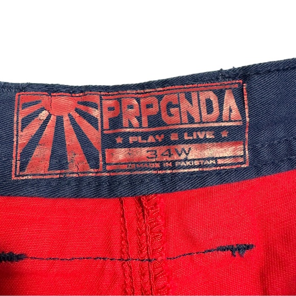 Prpgnda Vintage 90’s Play To Live Red Cotton Cargo Shorts 34 - Picture 7 of 9